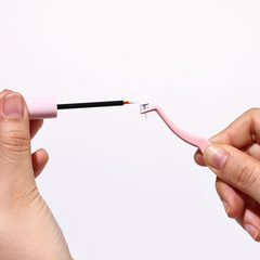 UNUCO Stickyyyyy lash adhesive